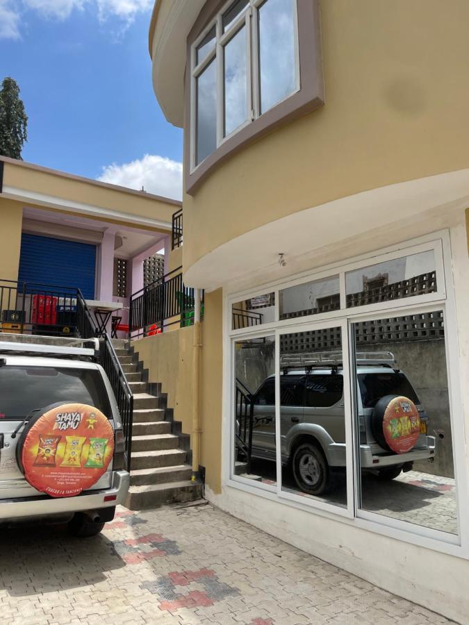 Moments Park Motel Dar es Salaam Exterior foto